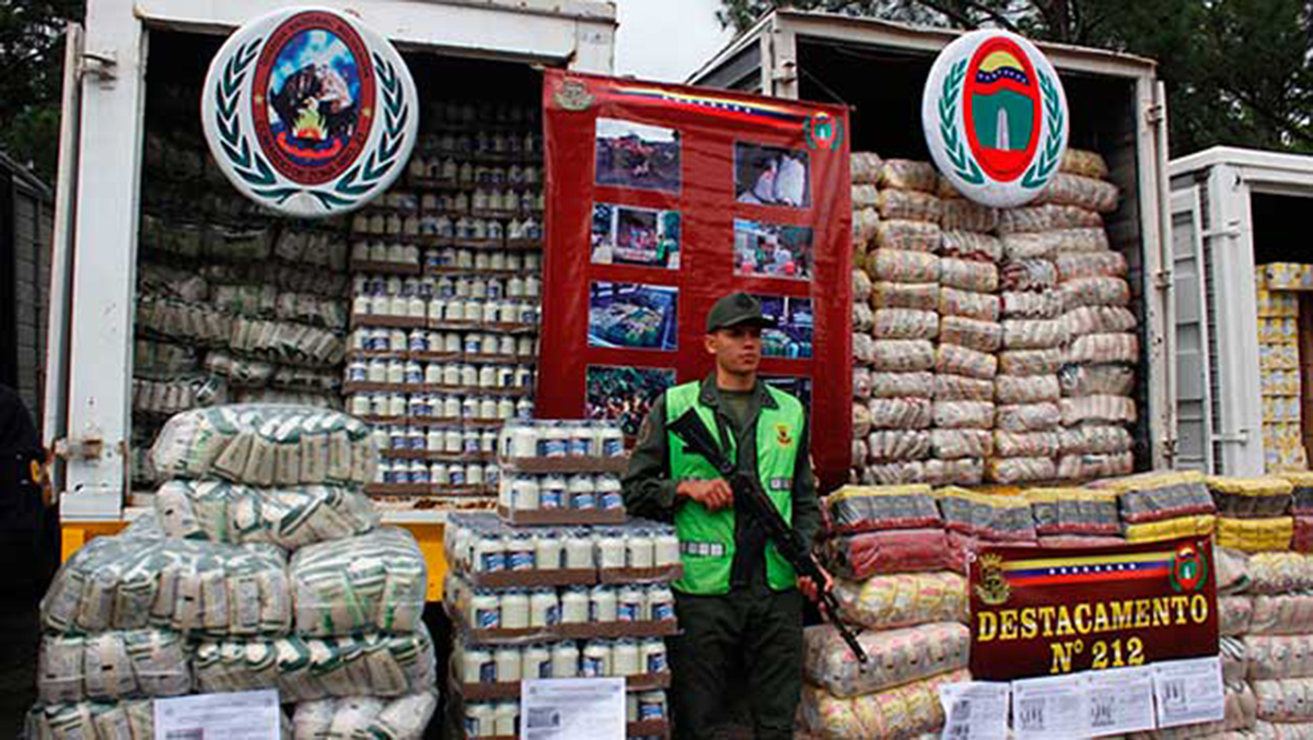 Incautan 19 mil toneladas de alimentos en frontera con Colombia