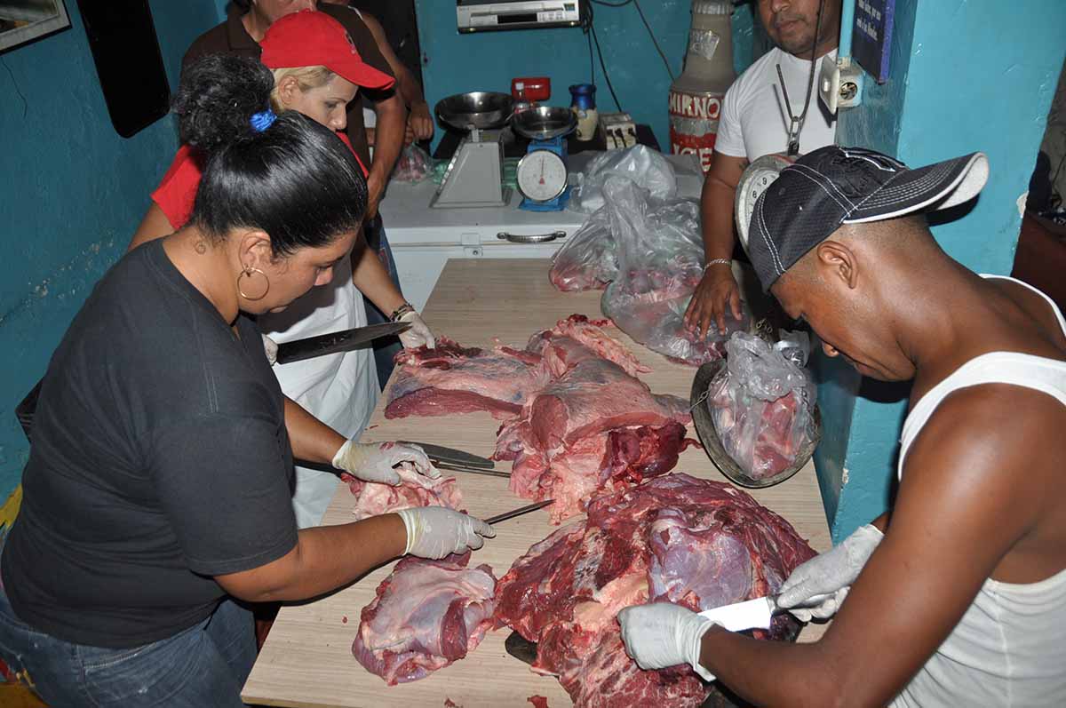 Vendieron más de 900 kilos de carne en Las Lomitas
