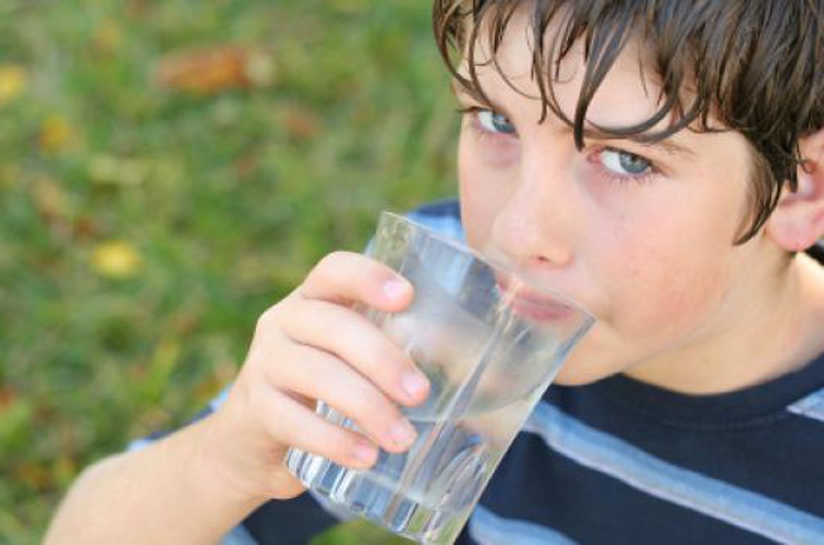 Vigila alimentos de niños en vacaciones