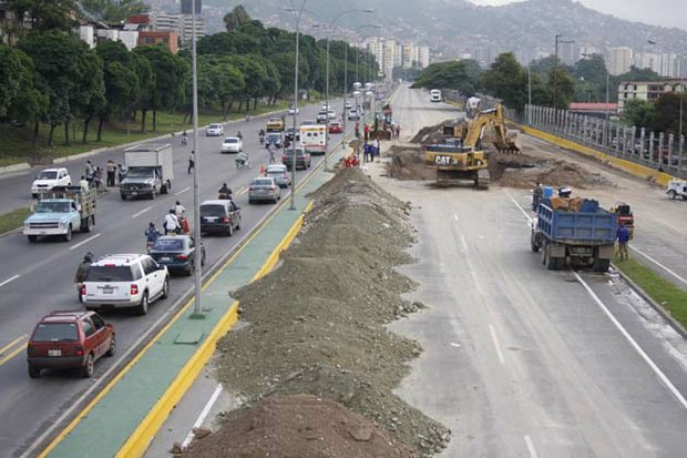 Autopista Valle-Coche estará cerrada este domingo