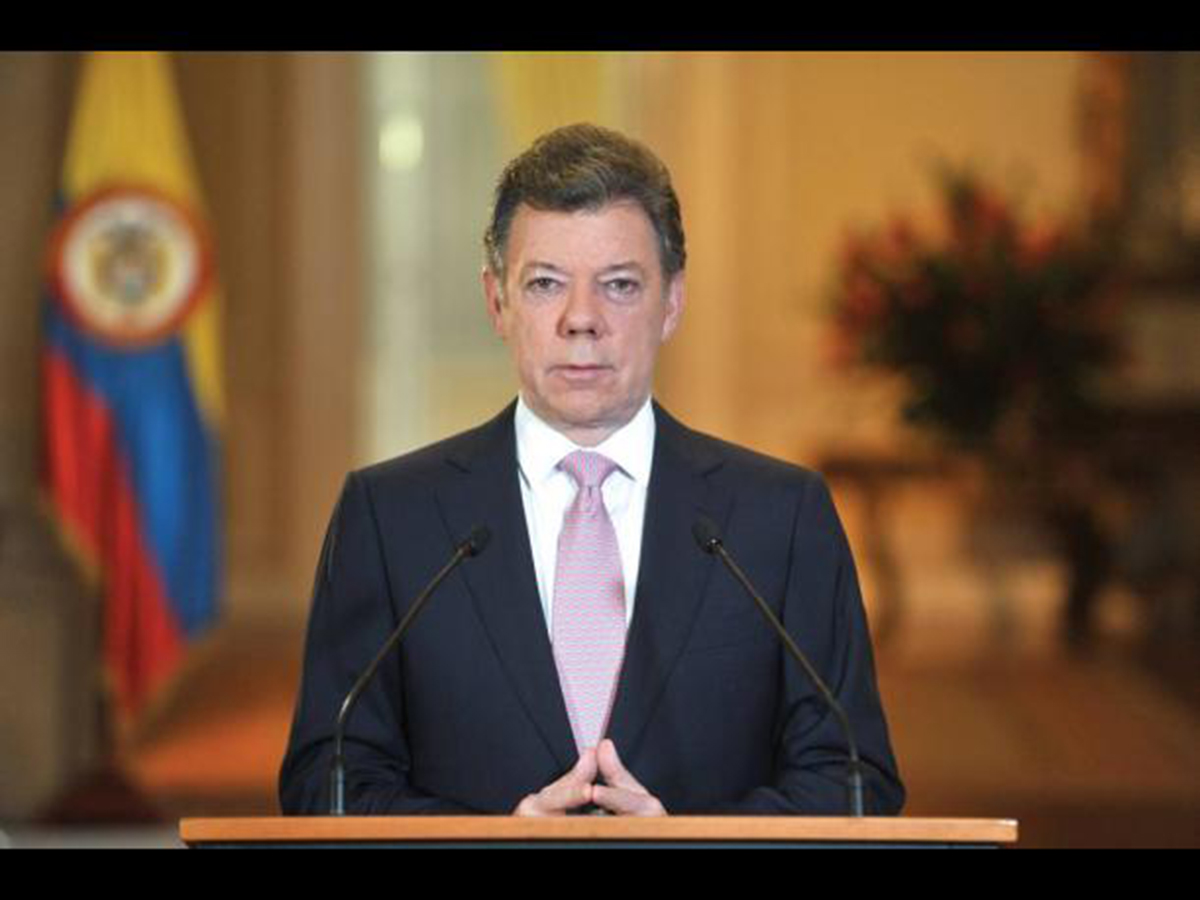 Santos asegura que no ordenaría ataque contra máximo jefe de las FARC