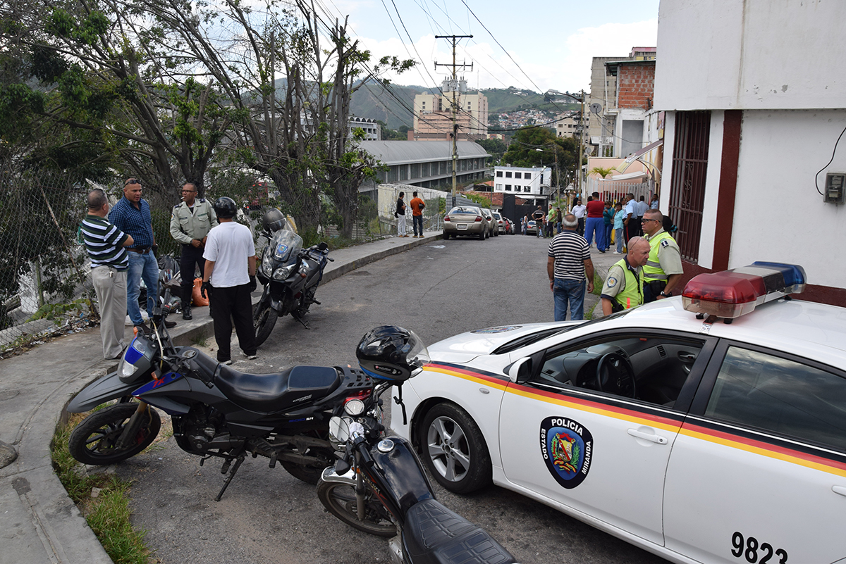 Mataron a polimiranda en la calle 19 de Abril