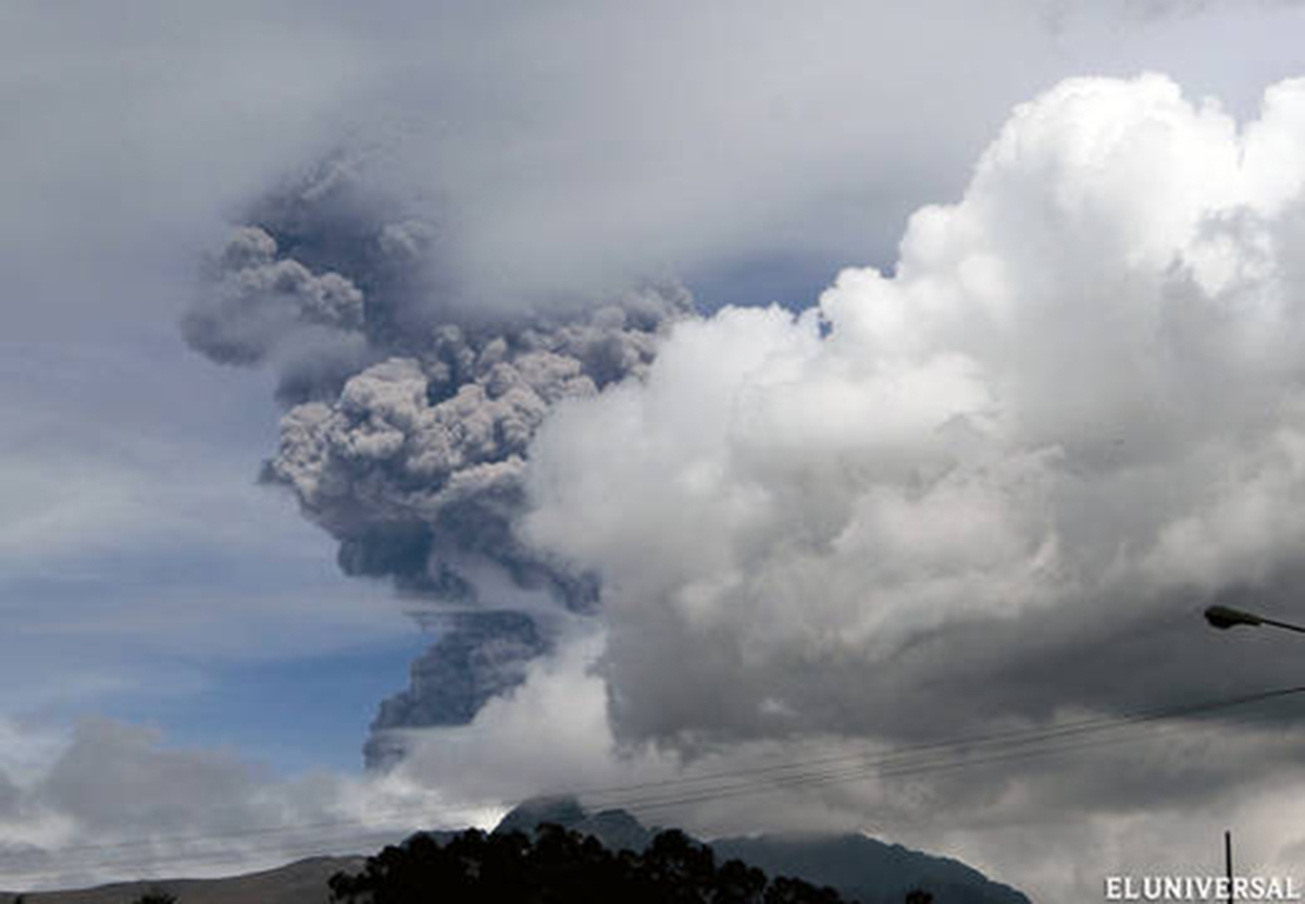 Volcán Cotopaxi en Ecuador incrementa su actividad