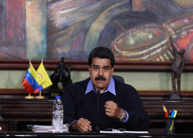 Maduro recibe propuesta de nueva Ley de Frontera