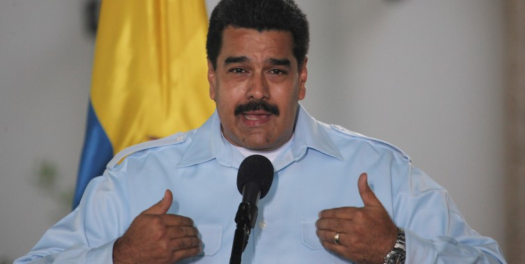 Maduro: Petróleo a 40 dólares hace insostenible inversiones en el sector