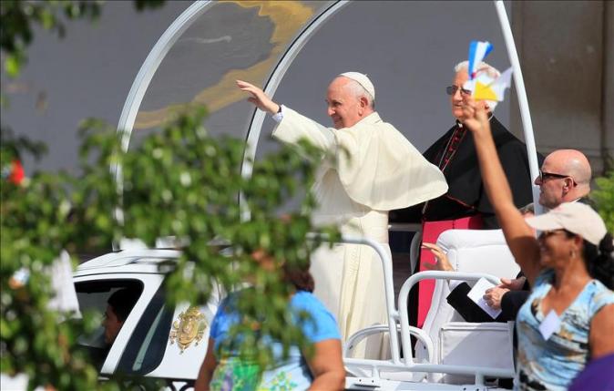 Papa Francisco partió de Cuba hacia Estados Unidos