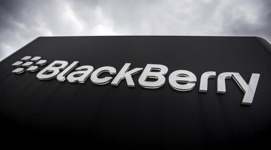 BlackBerry reporta pérdidas mientras avanza con su reestructuración