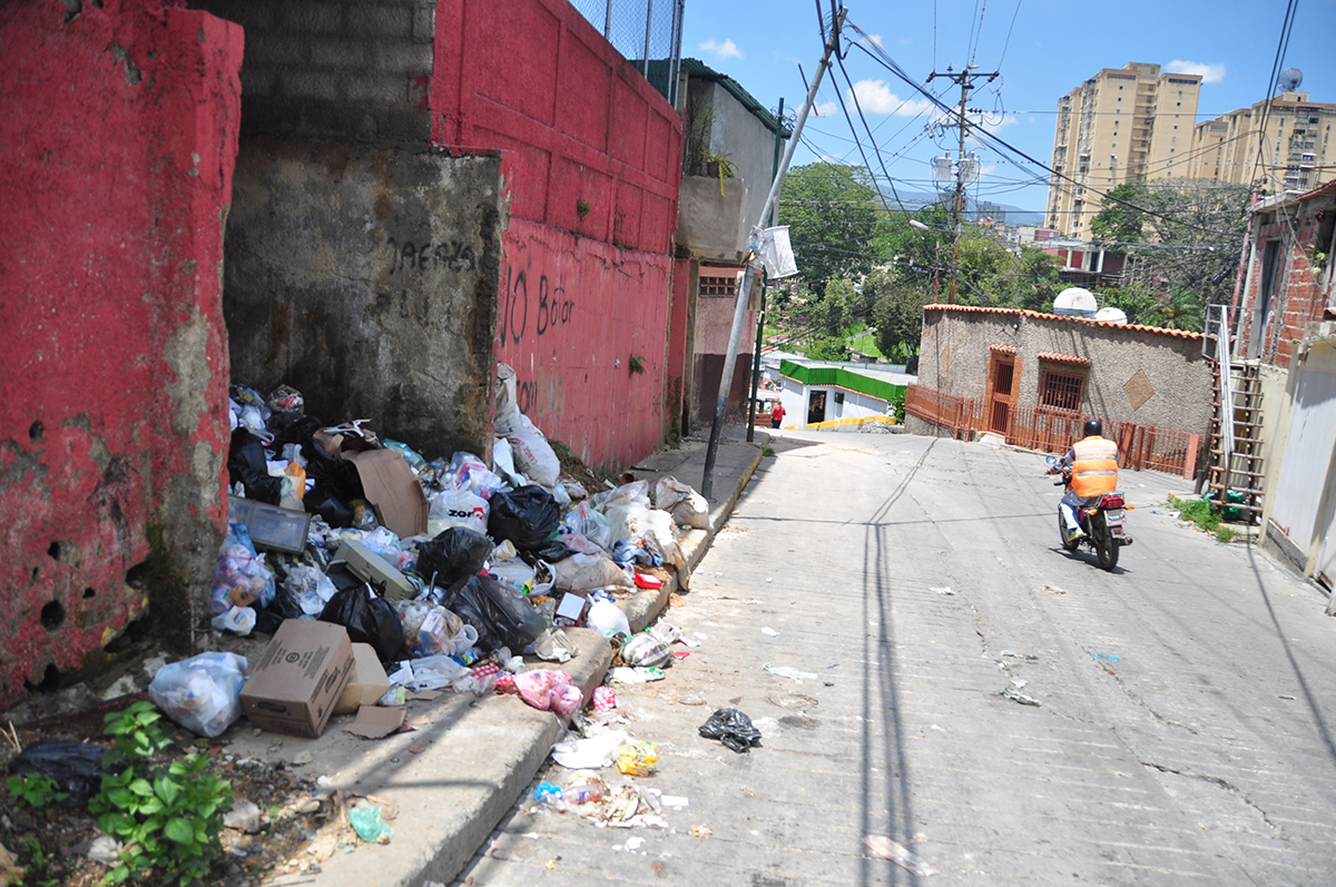 Esperan por contratista para reparar vías en El Vigía