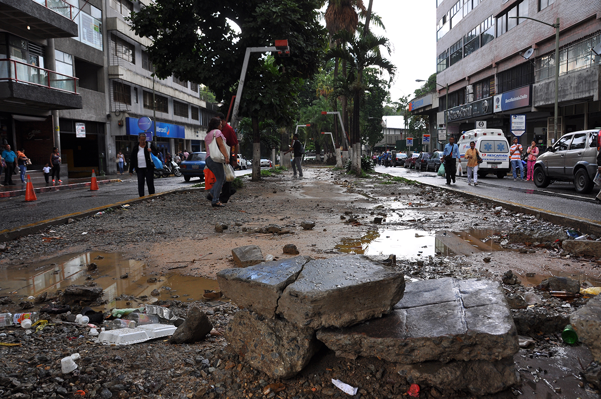 PJ critica paralización de obras de infraestructura