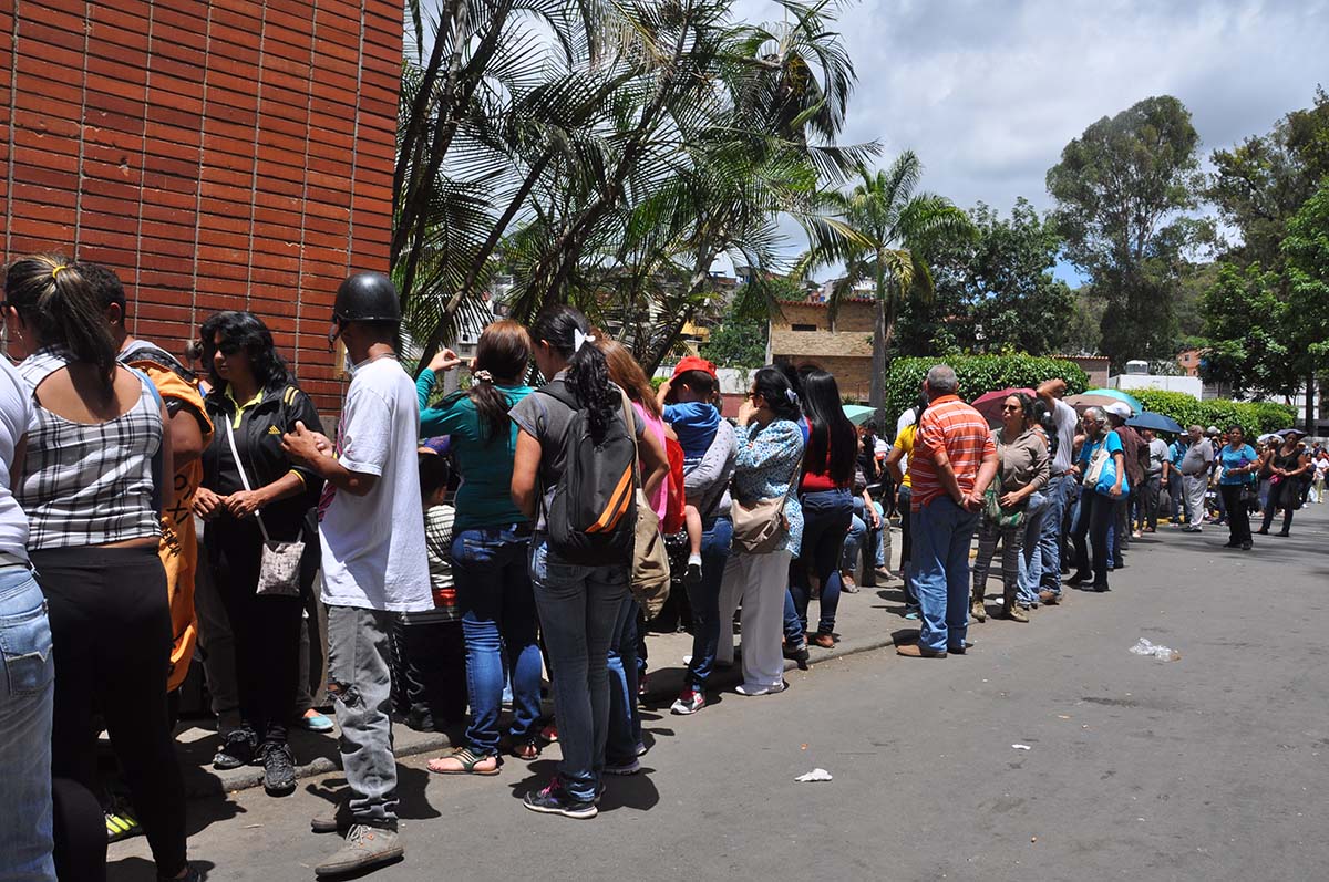 Tequeños apoyan medidas emitidas por Garcés contra el bachaqueo