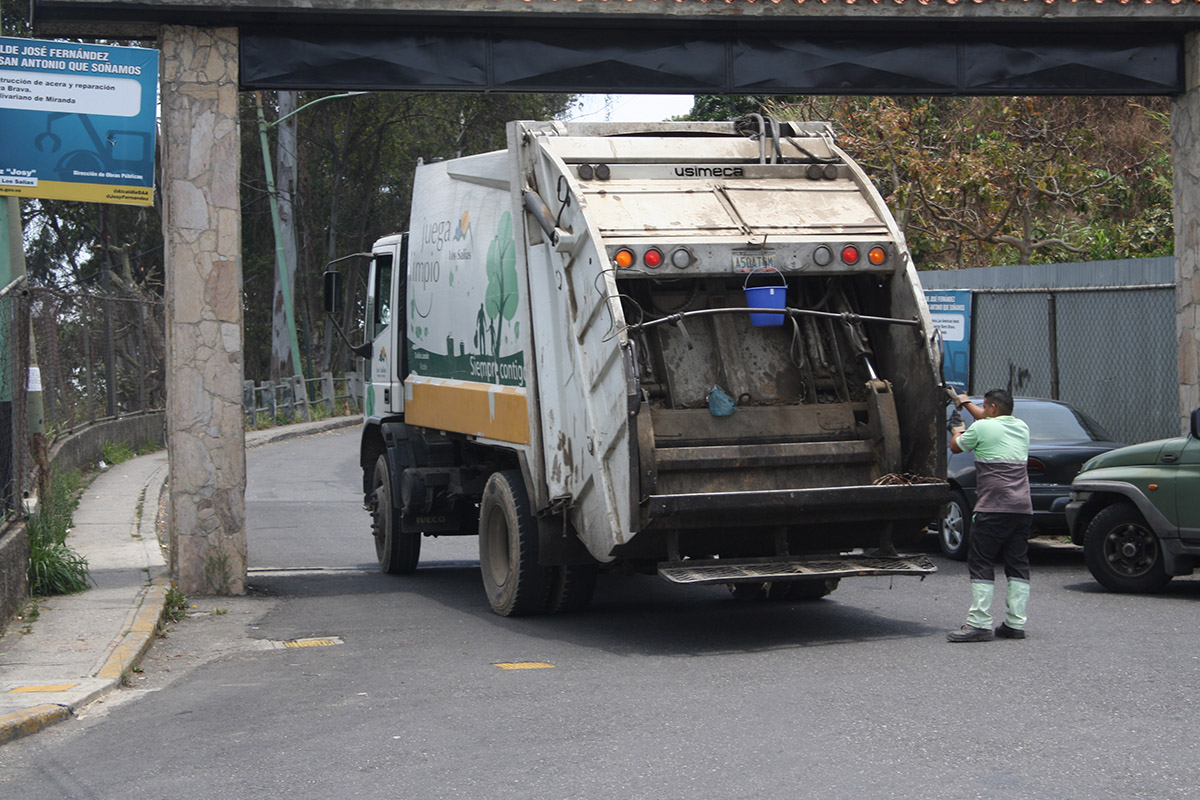 Ajuste salarial de 50% para obreros de Fospuca en Los Salias