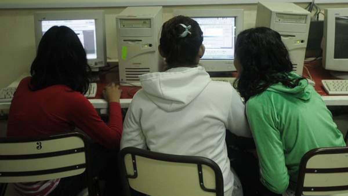 La programación llegará a todas las escuelas argentinas