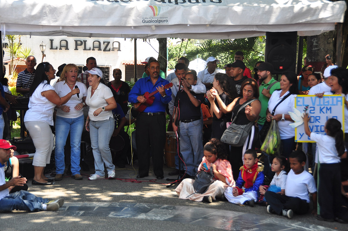 Estudiantes guaicaipureños marcharon por la paz