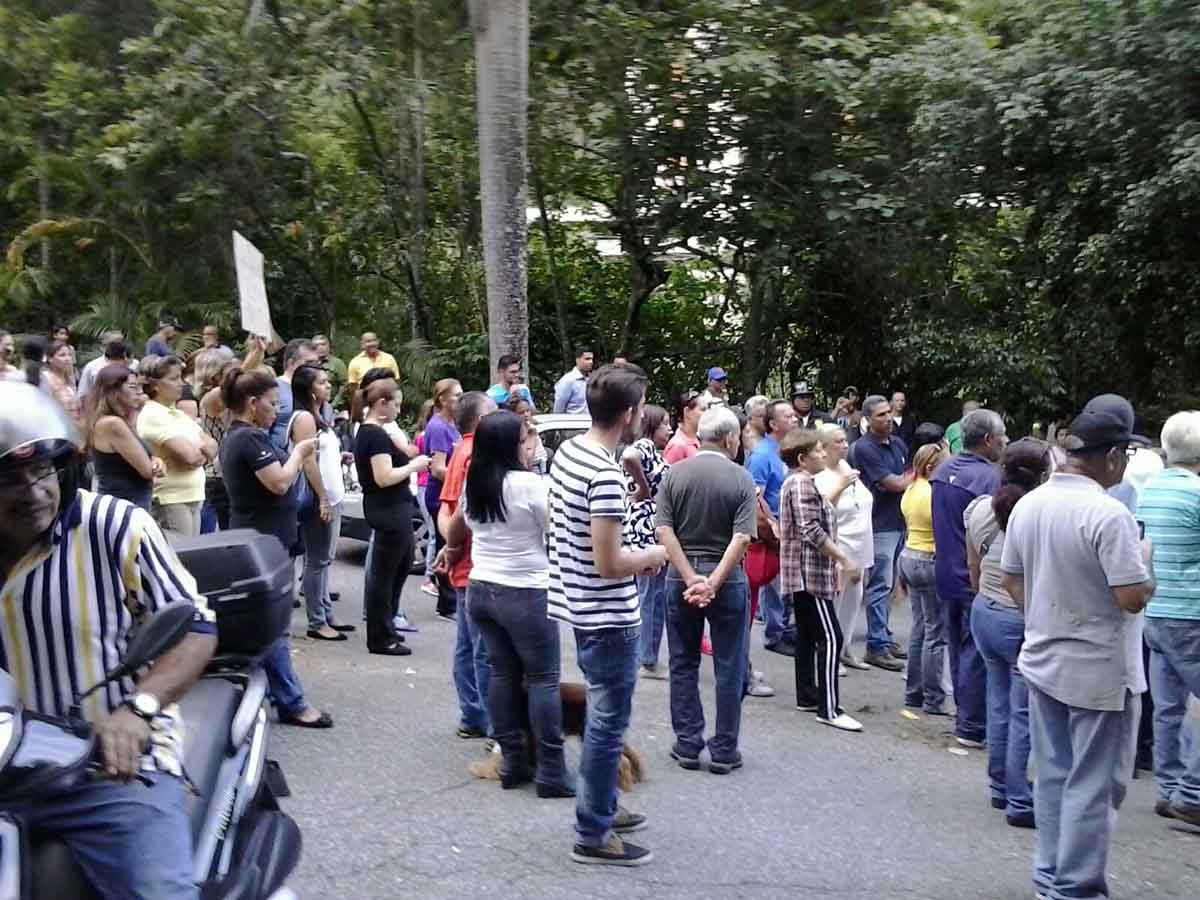 Vecinos de Quenda protestaron por inseguridad