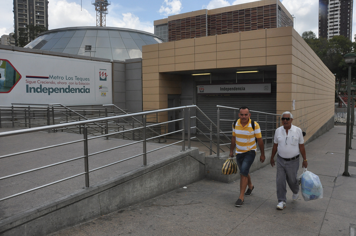 Habilitados 20 Bus Los Teques y Sitssa por cierre del Metro