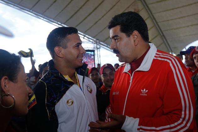 Maduro reitera su compromiso de expandir misiones sociales a la juventud