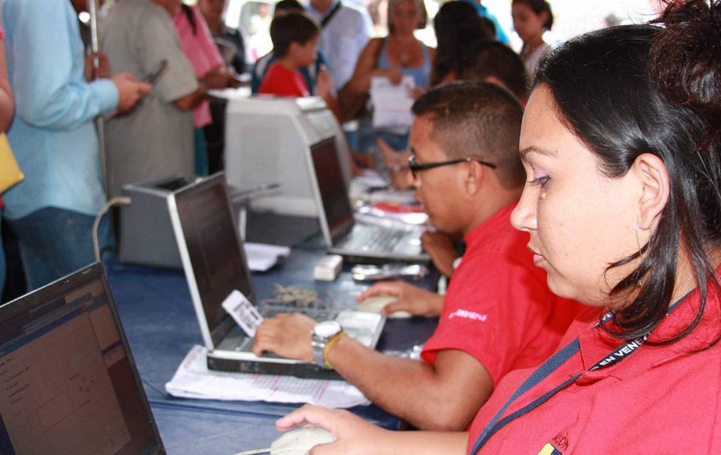 Activan operativos de cedulación en Caracas