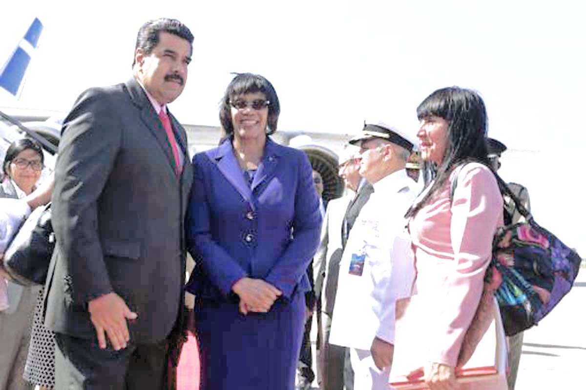 Maduro llegó a Jamaica para X Cumbre Petrocaribe