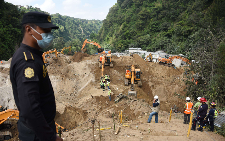 Buscan a 300 desaparecidos por un alud en Guatemala