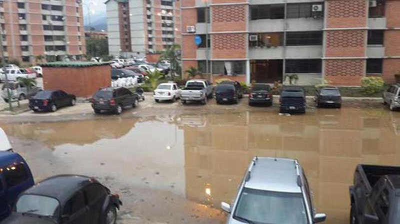 20 viviendas fueron afectadas este jueves por fuertes lluvias caídas en Guarenas y Guatire