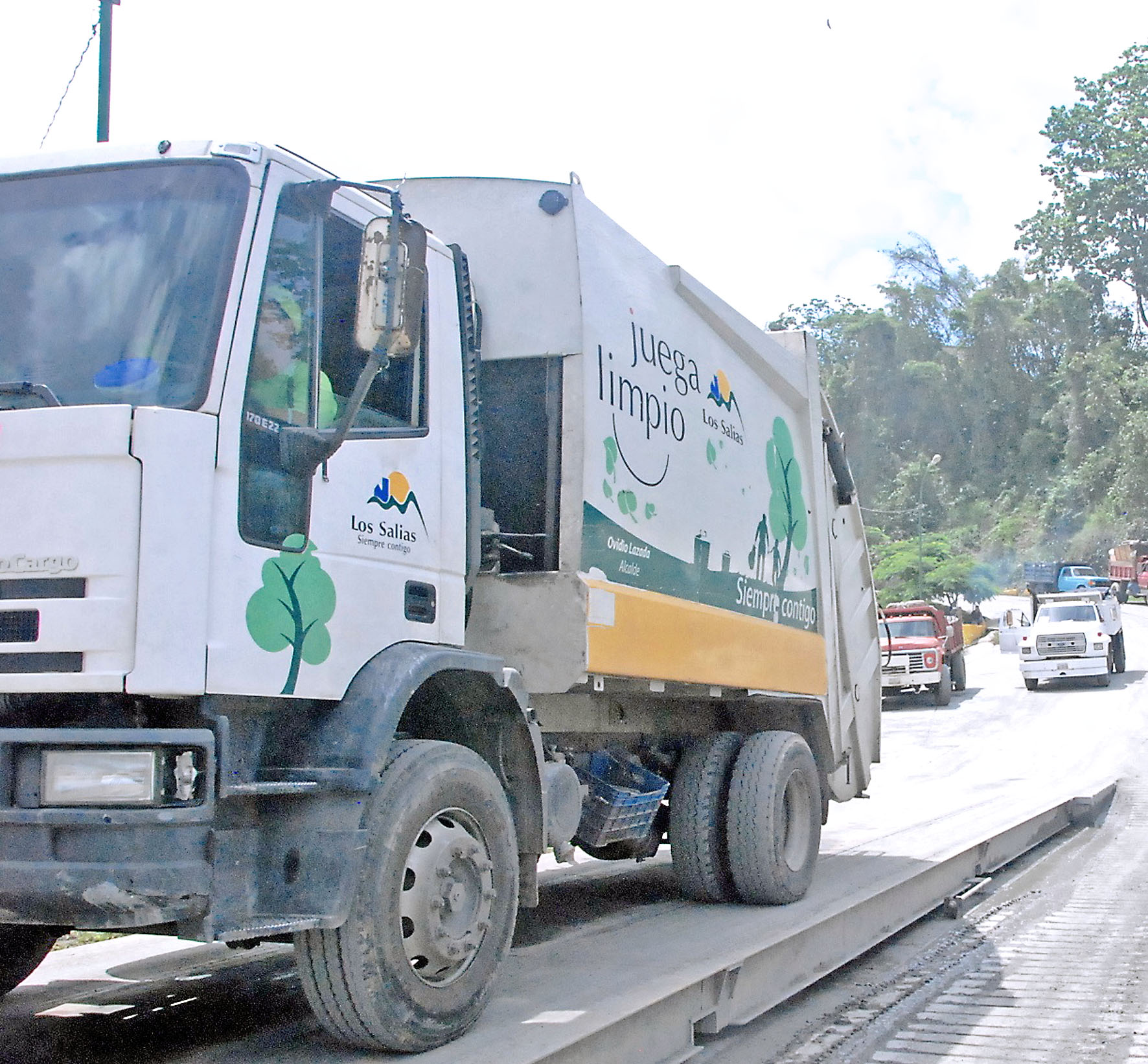 Le siguen lloviendo detalles a  Reforma de Aseo en Los Salias