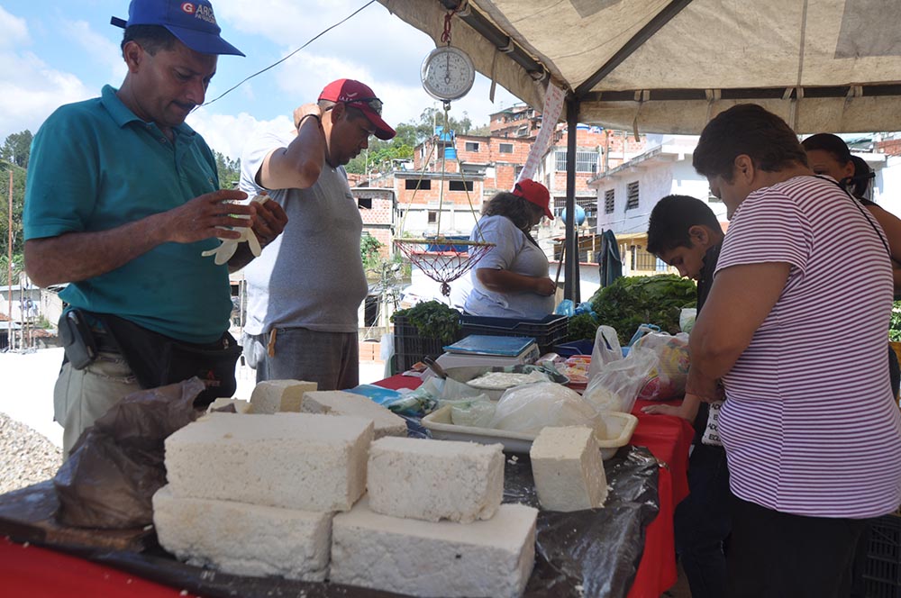 Van 387.000 beneficiados por Feria Agrícola Guaicaipuro
