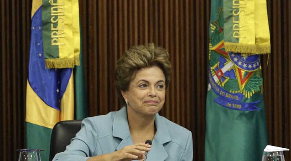 Posible juicio a Rousseff mantiene en vilo a Brasil