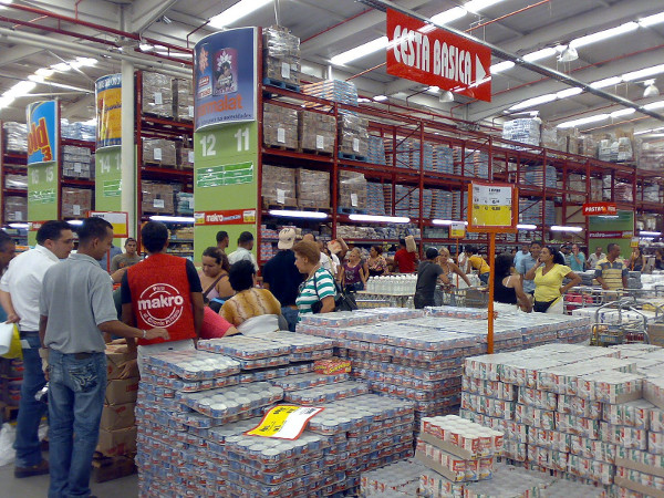 Makro suspende uso del “pase especial” en la Gran Caracas