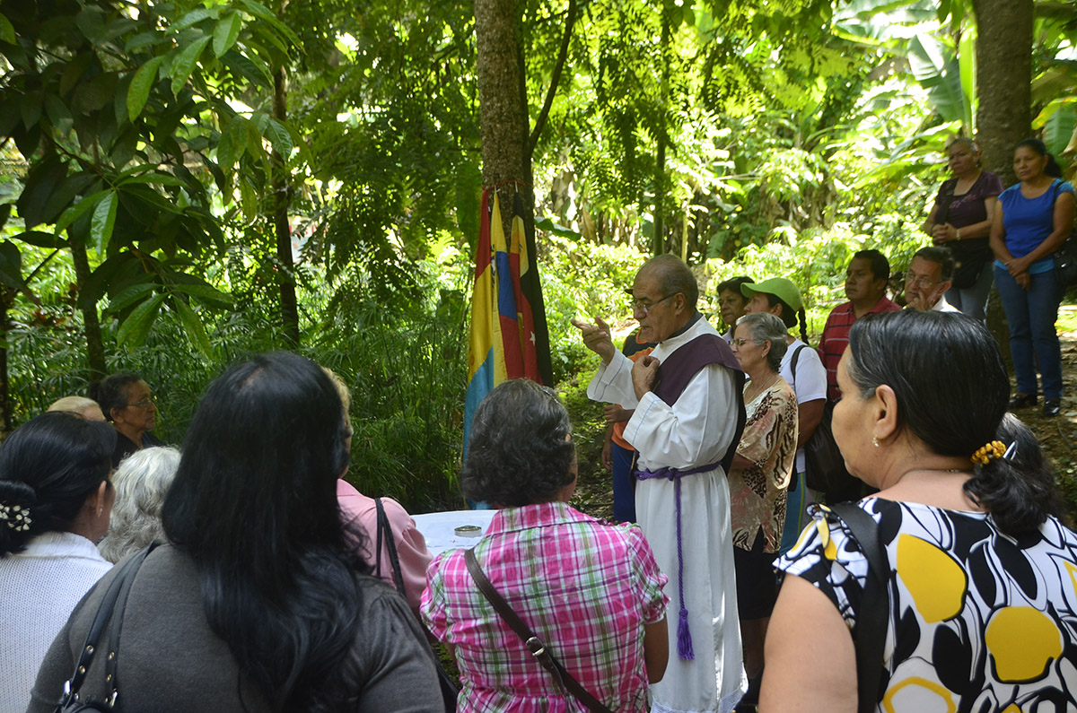 Realizaron misa en honor a Nemesio Bechara en Los Coquitos