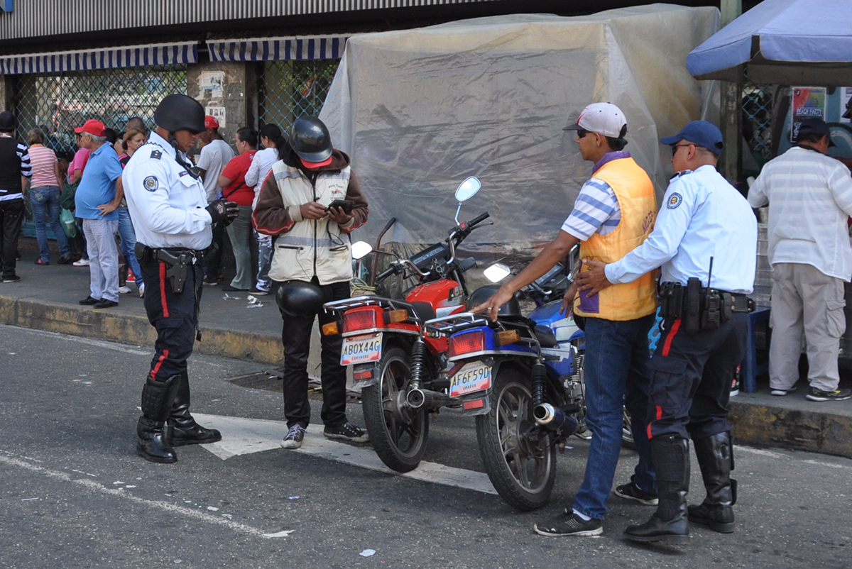 Polimiranda le ha parado el trote  a 132 motorizados infractores