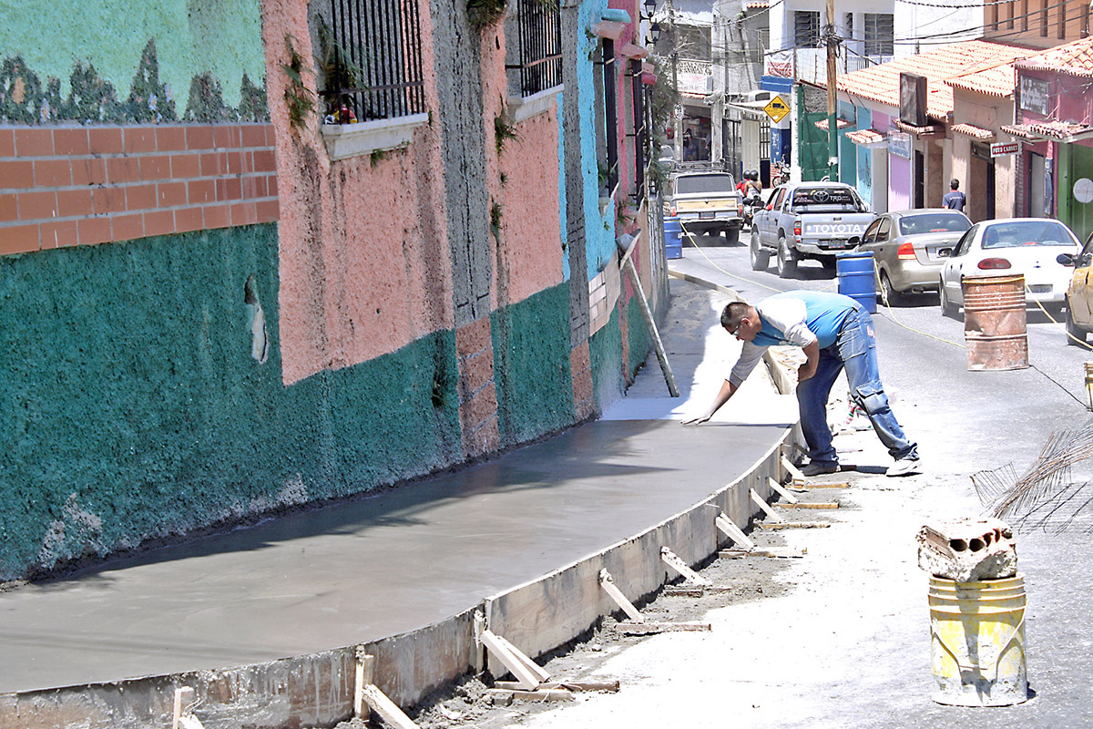 Avanza recuperación de casco central de San Antonio