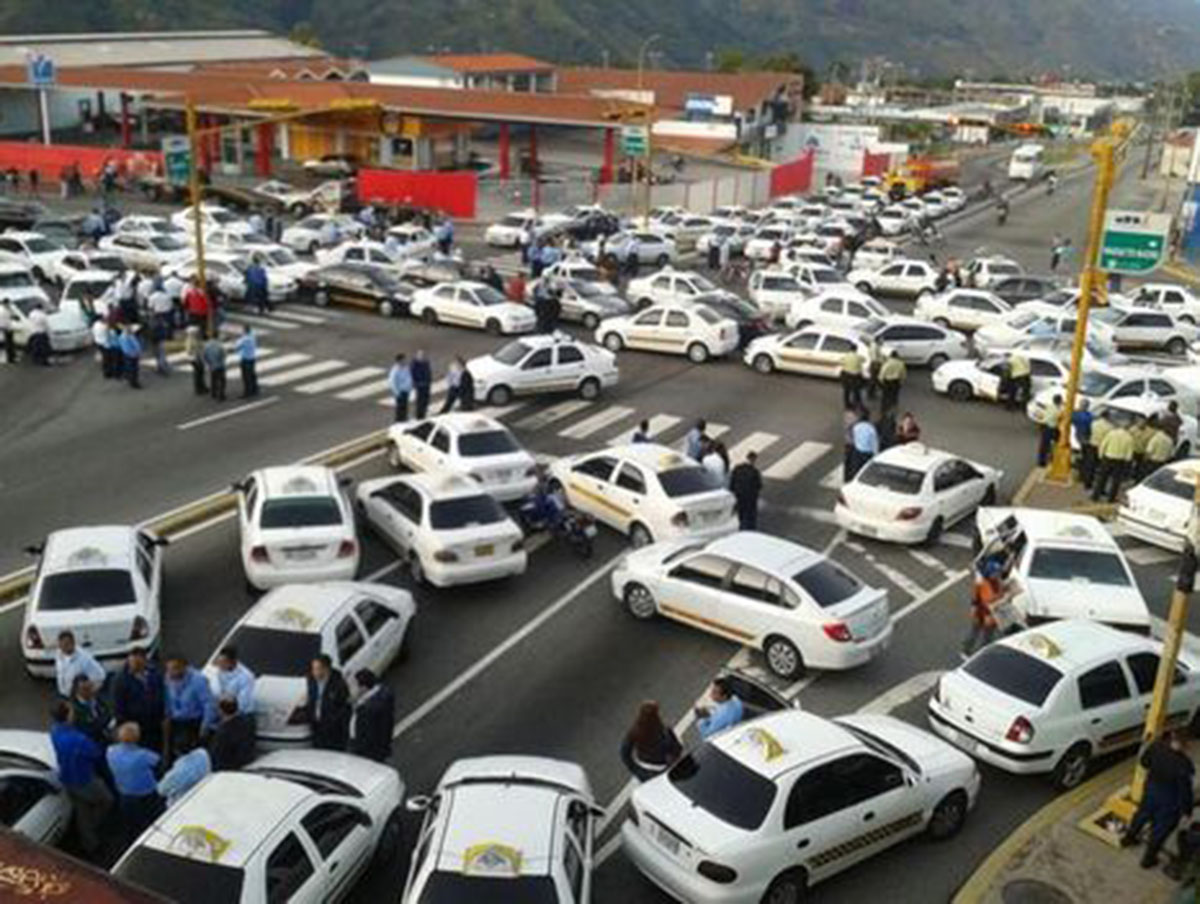 Taxistas protestan en Mérida por la inseguridad