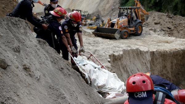 Asciende a 161 la cifra de muertos por alud en Guatemala