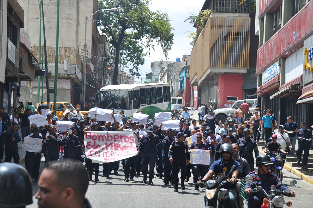 Requerimientos de bomberos se incrementan a Bs 275 millones