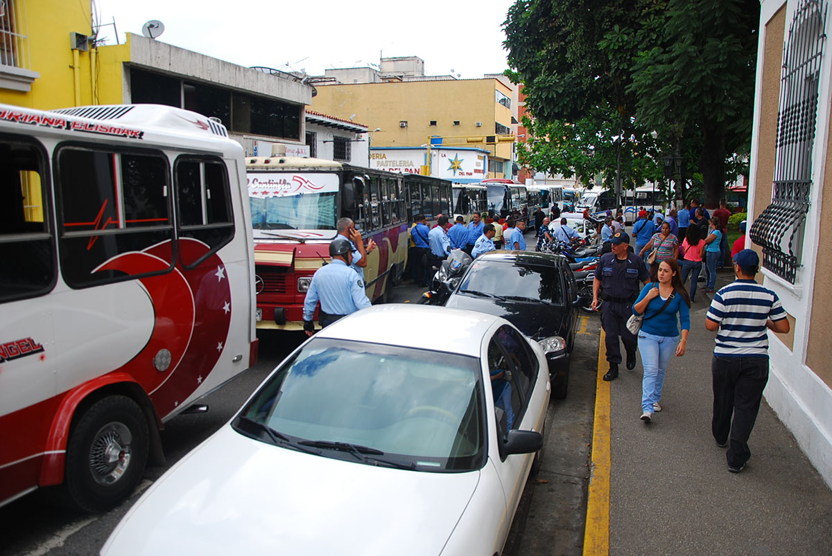 Transportistas  exigen seguridad  a Capriles