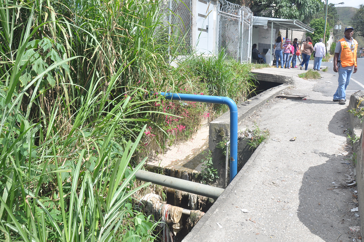 Claman por limpieza de quebrada en Quenda