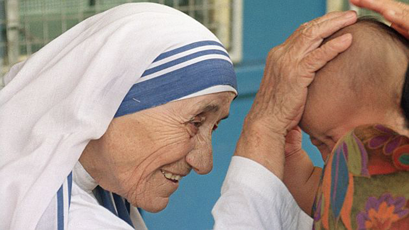 Papa Francisco autorizó la canonización de la madre Teresa de Calcuta