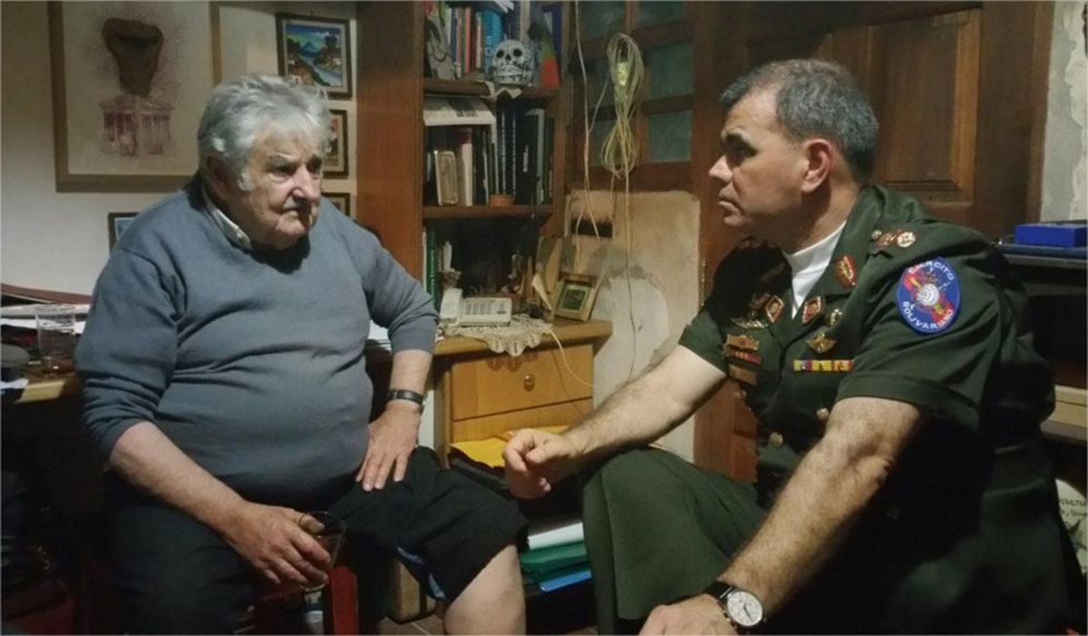 Padrino López se reunió con Pepe Mujica