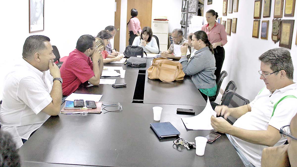 Clebm aprobó Bs. 997  millones para pagar ajuste salarial en la Gobernación