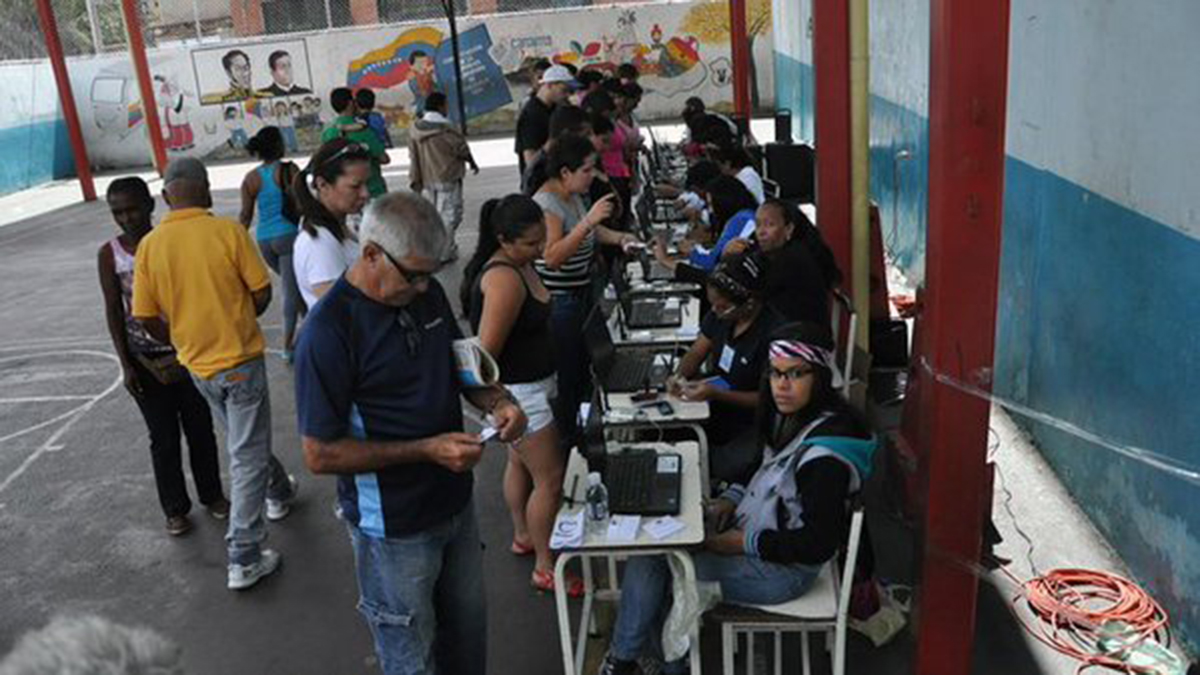 Mesas electorales estarán abiertas hasta las 7:00 pm