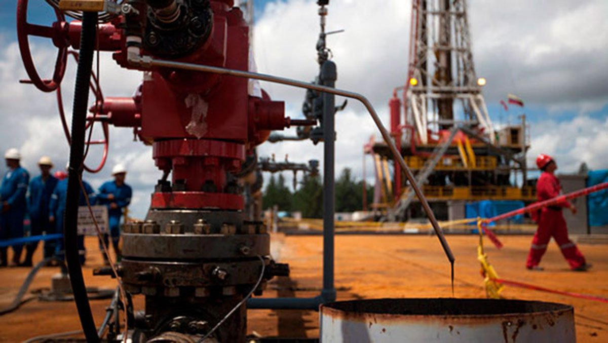 Gobierno y OPEP se reúnen para estabilizar precio del petróleo
