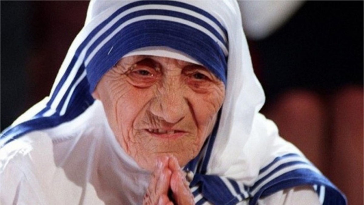 Aprueban canonización de Teresa de Calcuta