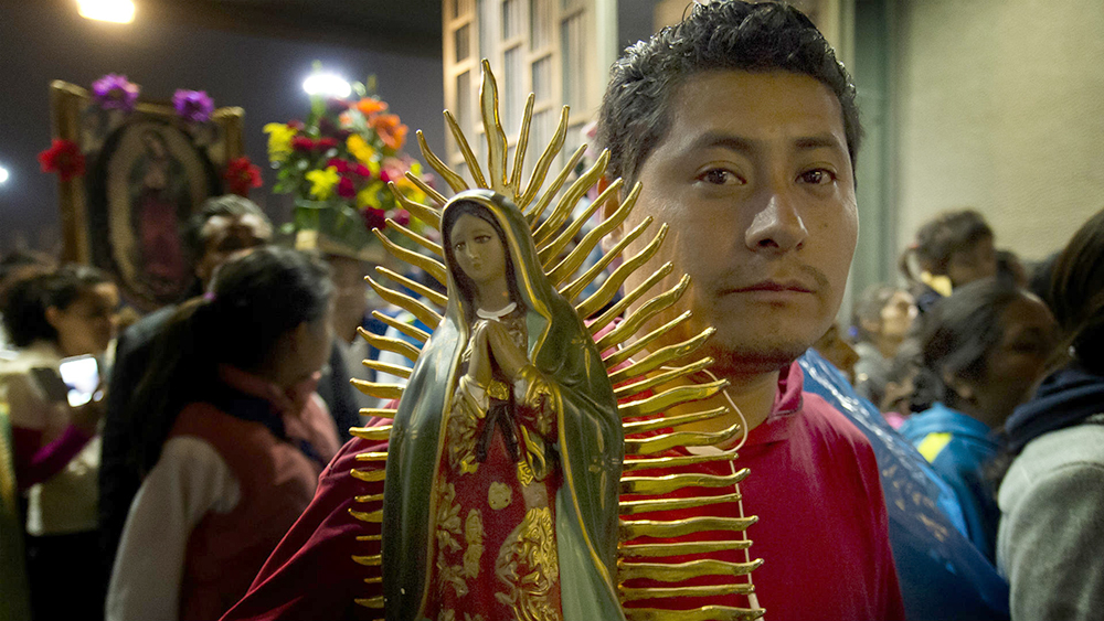 Mexicanos veneraron a Virgen de Guadalupe