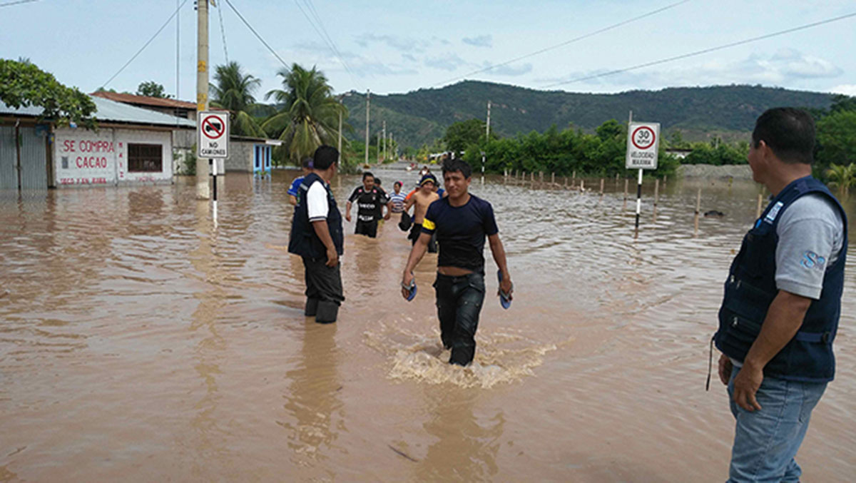 Lluvias dejan 1.000 familias damnificadas en Perú