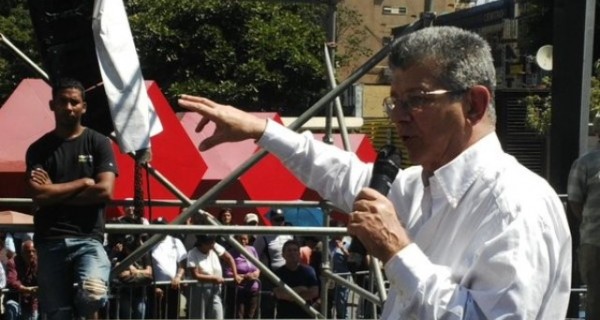 Ramos Allup asegura que al Gobierno se le ven las costuras