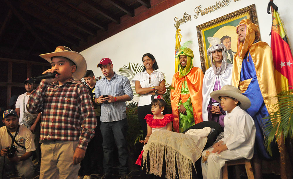 Chamos compartieron con los Reyes Magos