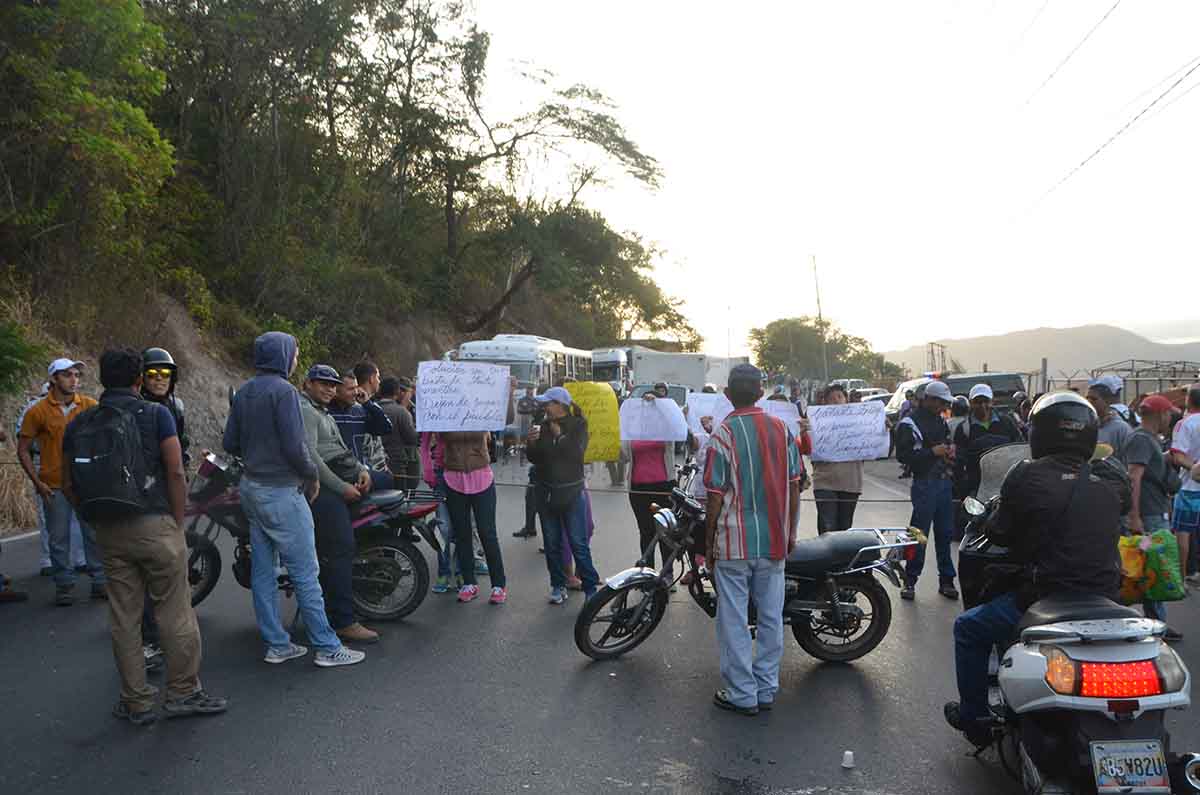 Seis detenidos deja protesta en Cañaote