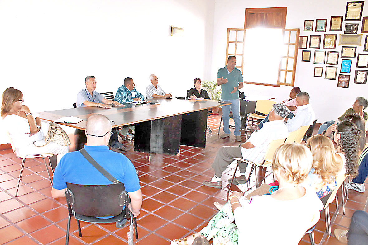 Evalúan subir el pasaje en Carrizal