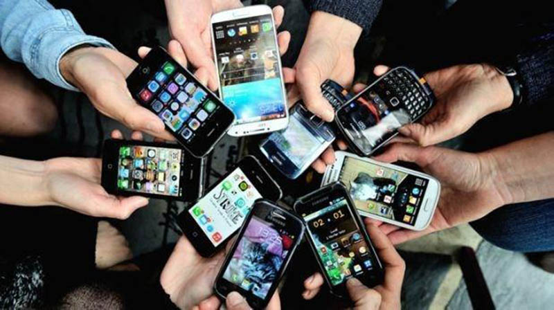 ¿Cuánto aman las personas a su celular?