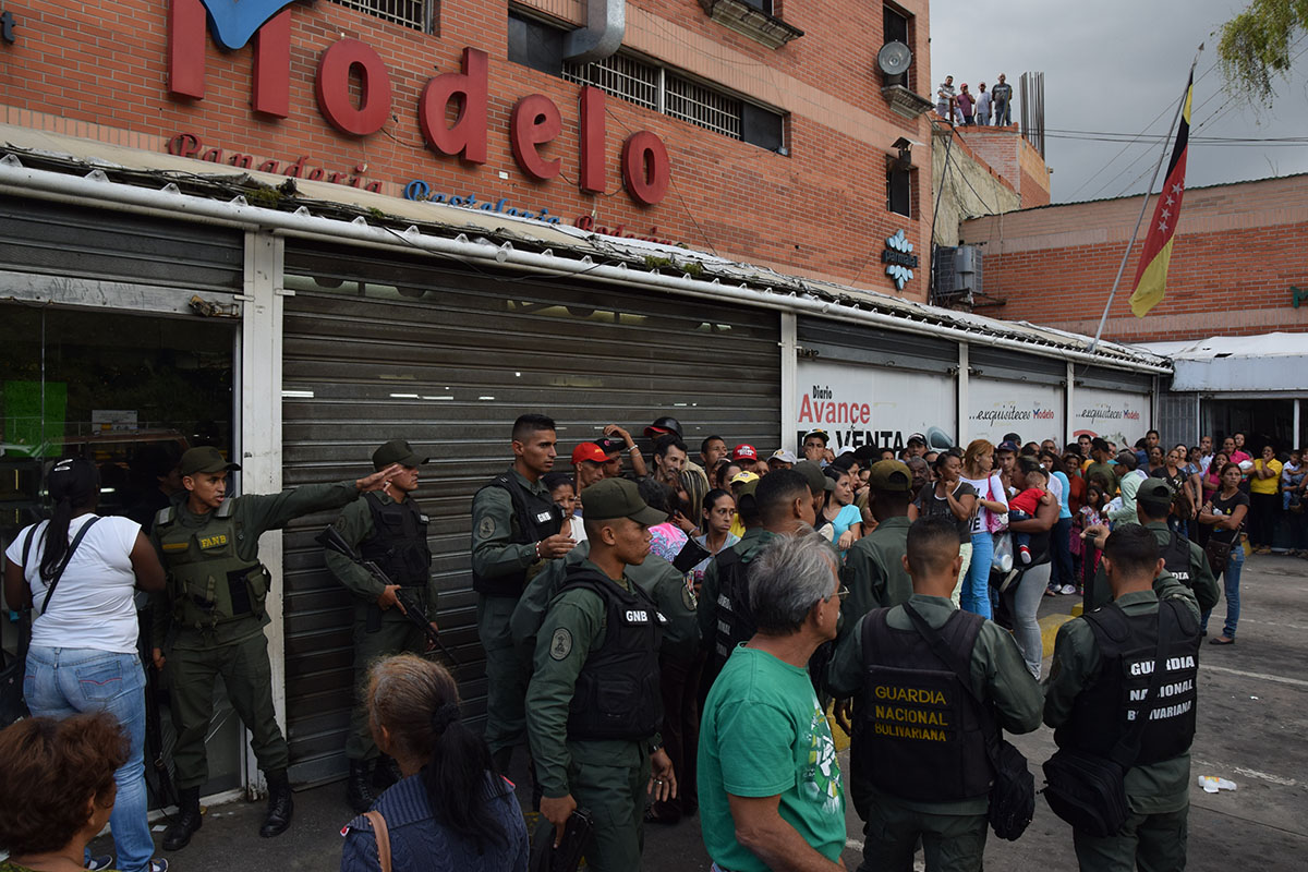 Conato de saqueo  en la Modelo